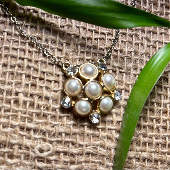 Jewelry - Faux Pearl and Rhinestones Vintage Gold Tone Pendant